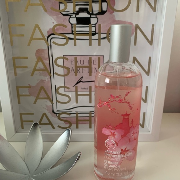 The Body Shop Japanese Cherry Blossom Fragrance Mist Discontinued/Hard to Find - Picture 4 of 7